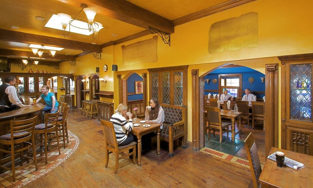 Great National Hamlet Court Hotel 30/35
