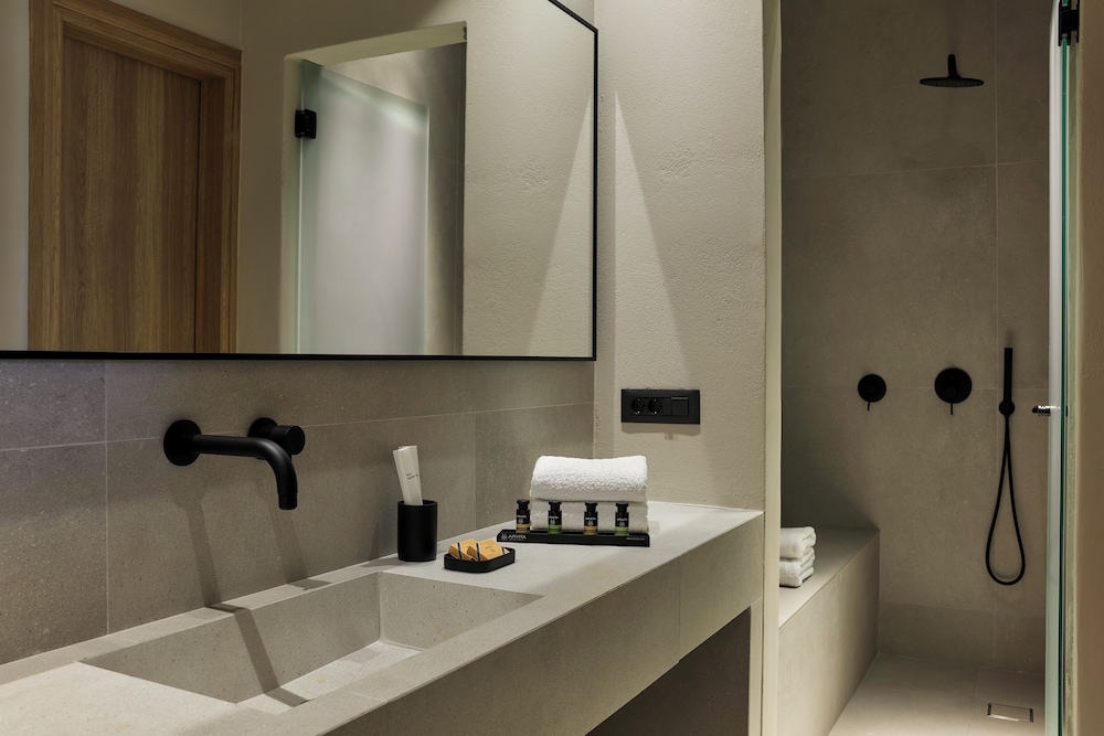 2 BEDROOMS, PREMIUM, VILLA, PLUNGE POOL