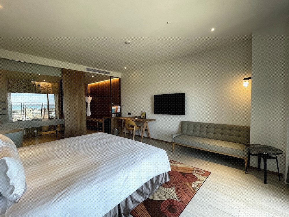 Discovery Hotel 16/65
