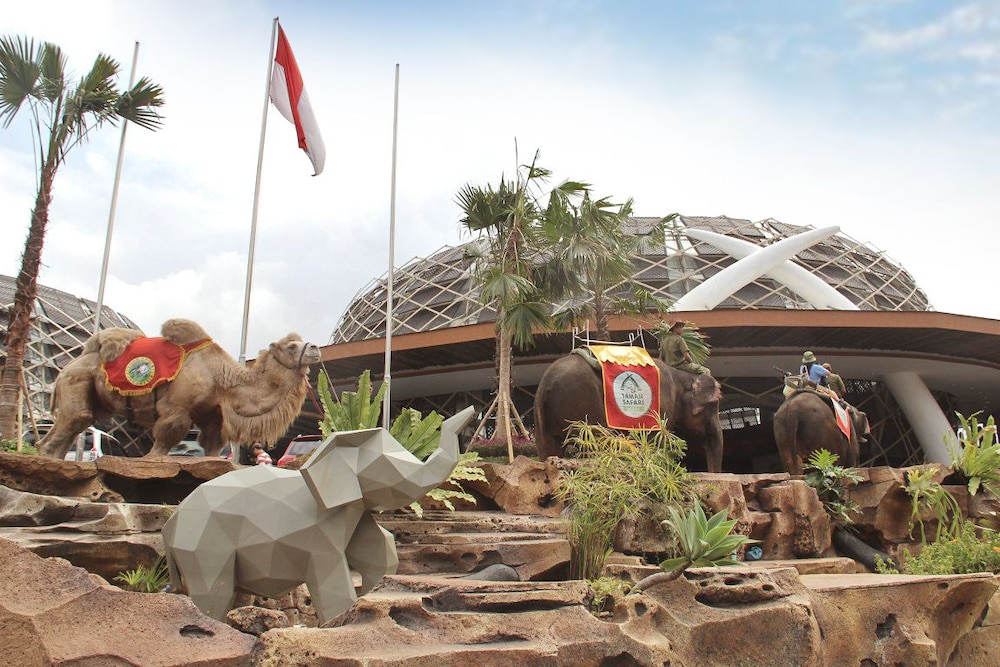 Royal Safari Garden Resort & Convention 9/67