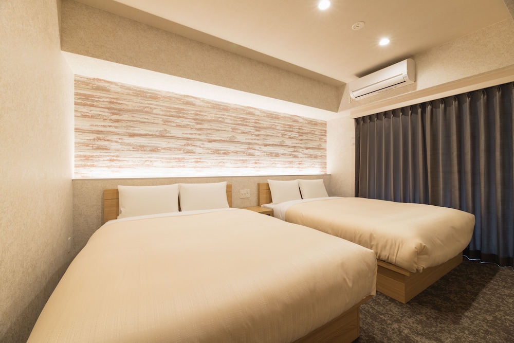 غرفة ديلوكس بسريرين مزدوجين