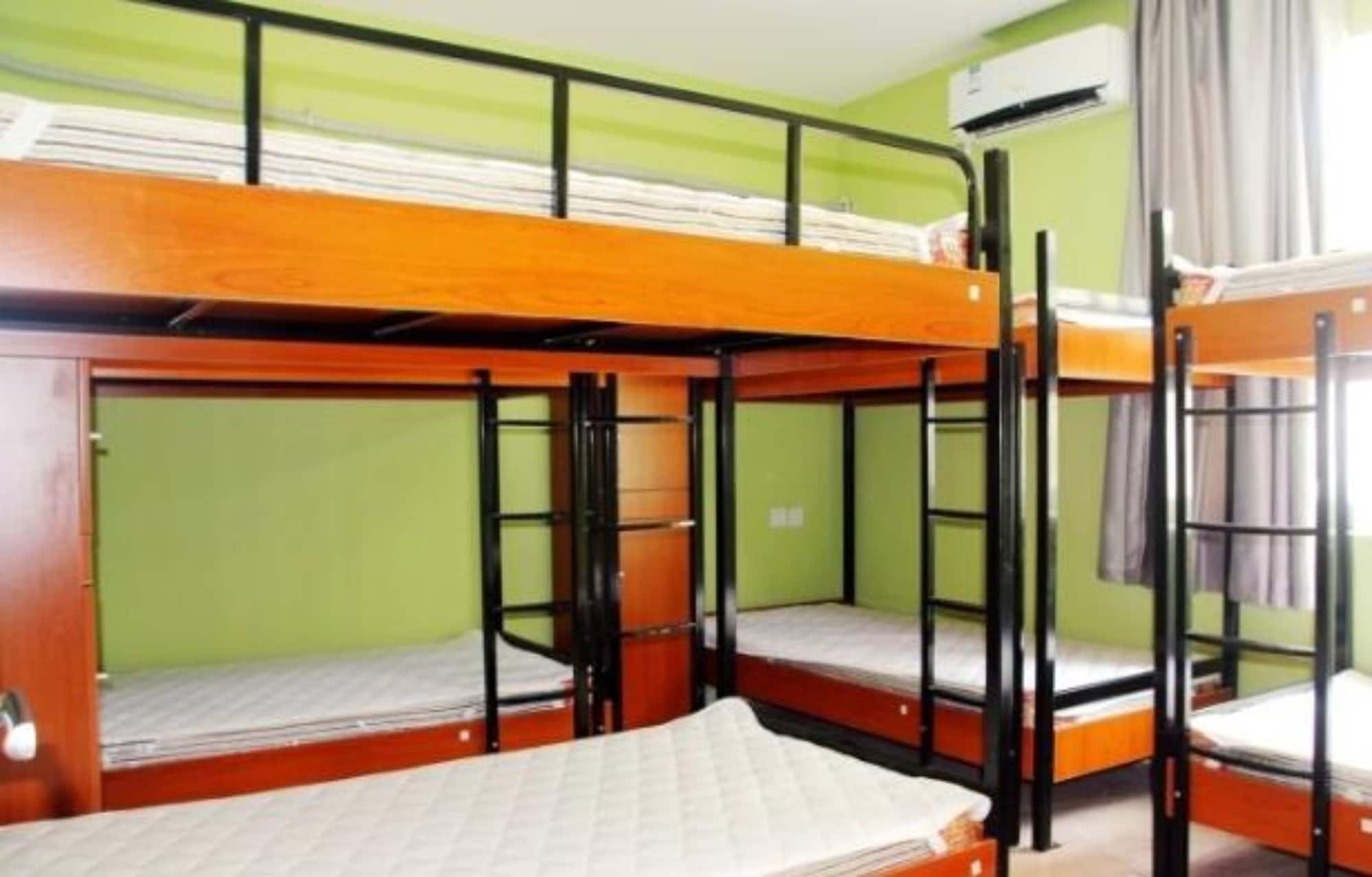FEMALE DORM, 8 BEDS