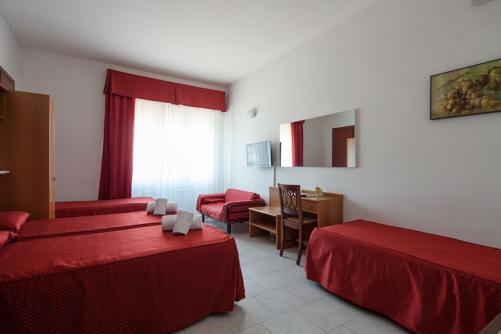Hotel Nella 24/44