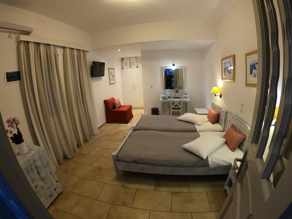 Room, Triple, Mathios Village 7/10