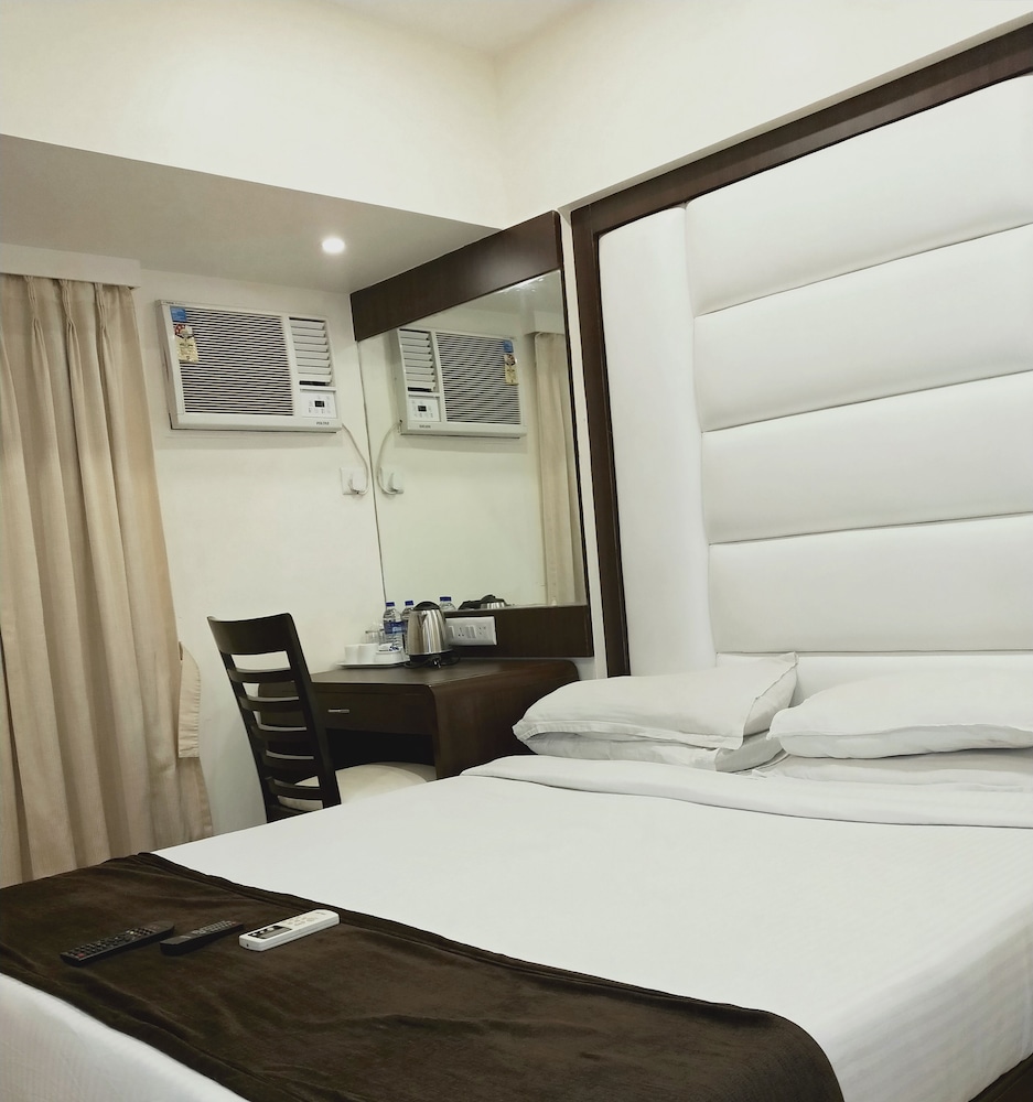 HOTEL HERITAGE DAKSHIN 12/50