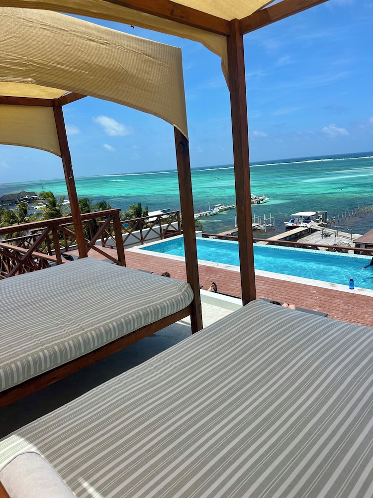Sandbar Beachfront Hostel And Restaurant 39/74
