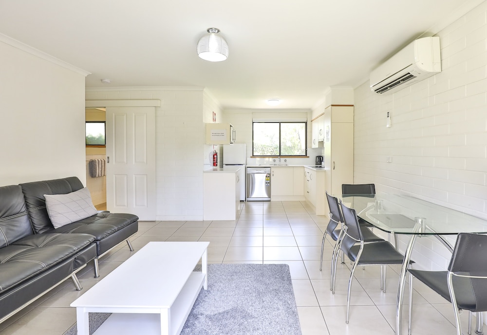 Mildura Holiday Villas 28/50