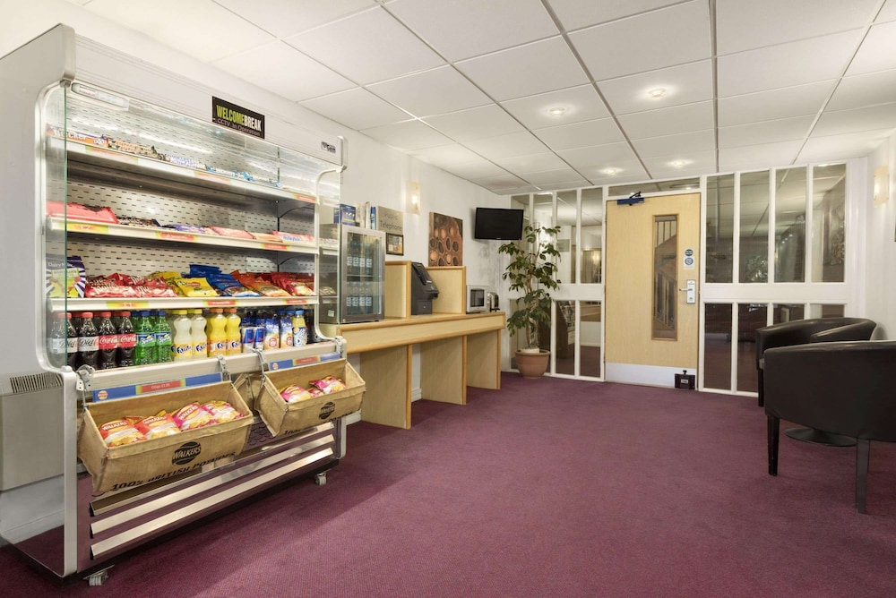 Days Inn by Wyndham Sedgemoor M5 10/12