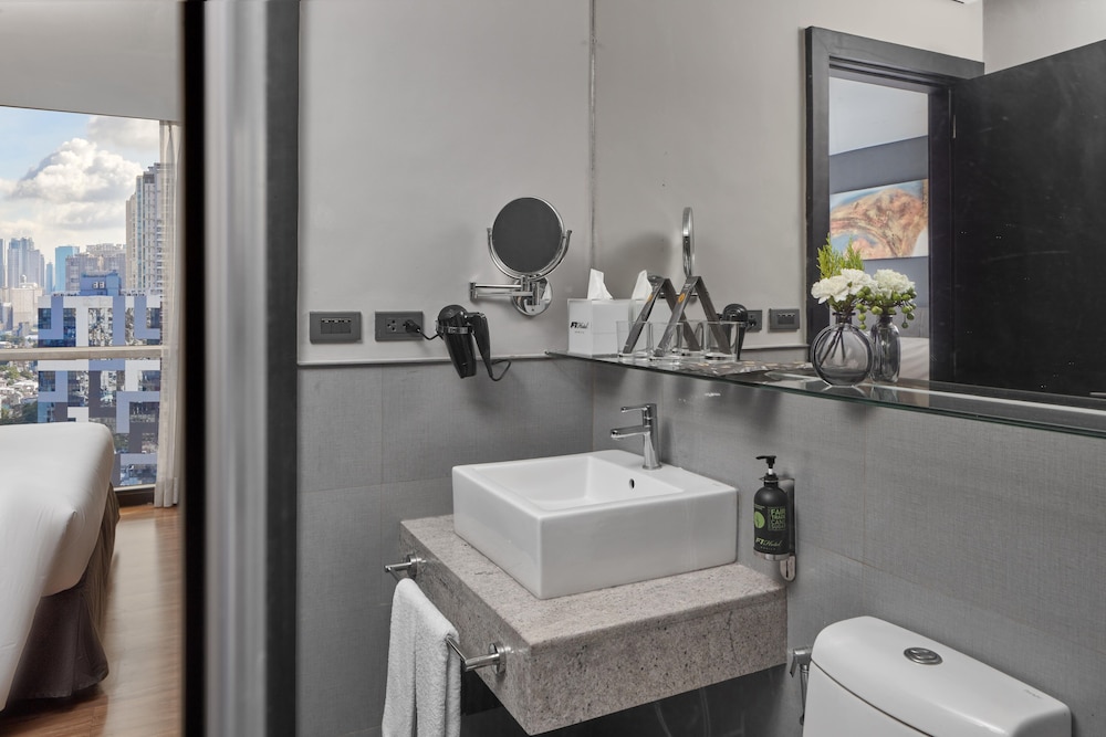 Fort, Suite, King Bed، F1 Hotel Manila BGC 5/6