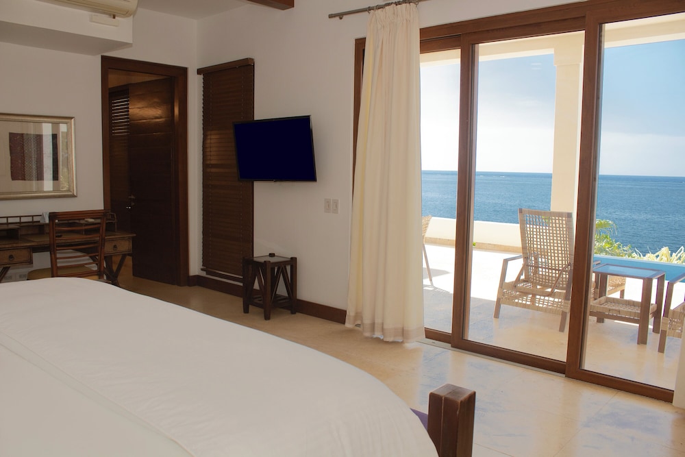 Las Verandas Hotel And Villas 25/73
