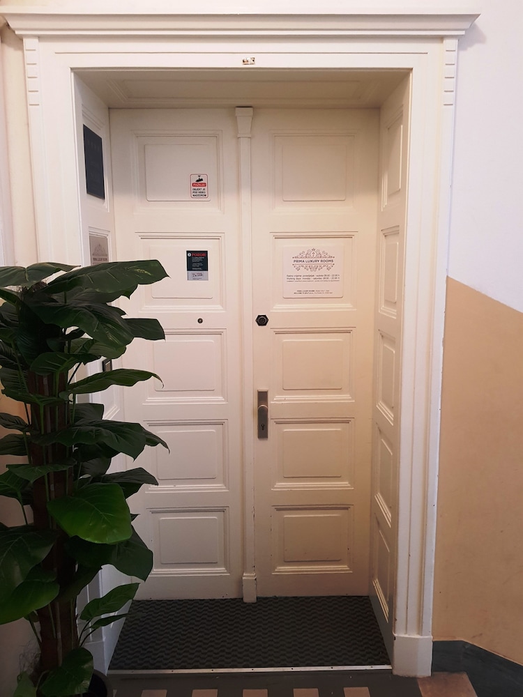 Prima Luxury Rooms 6/71