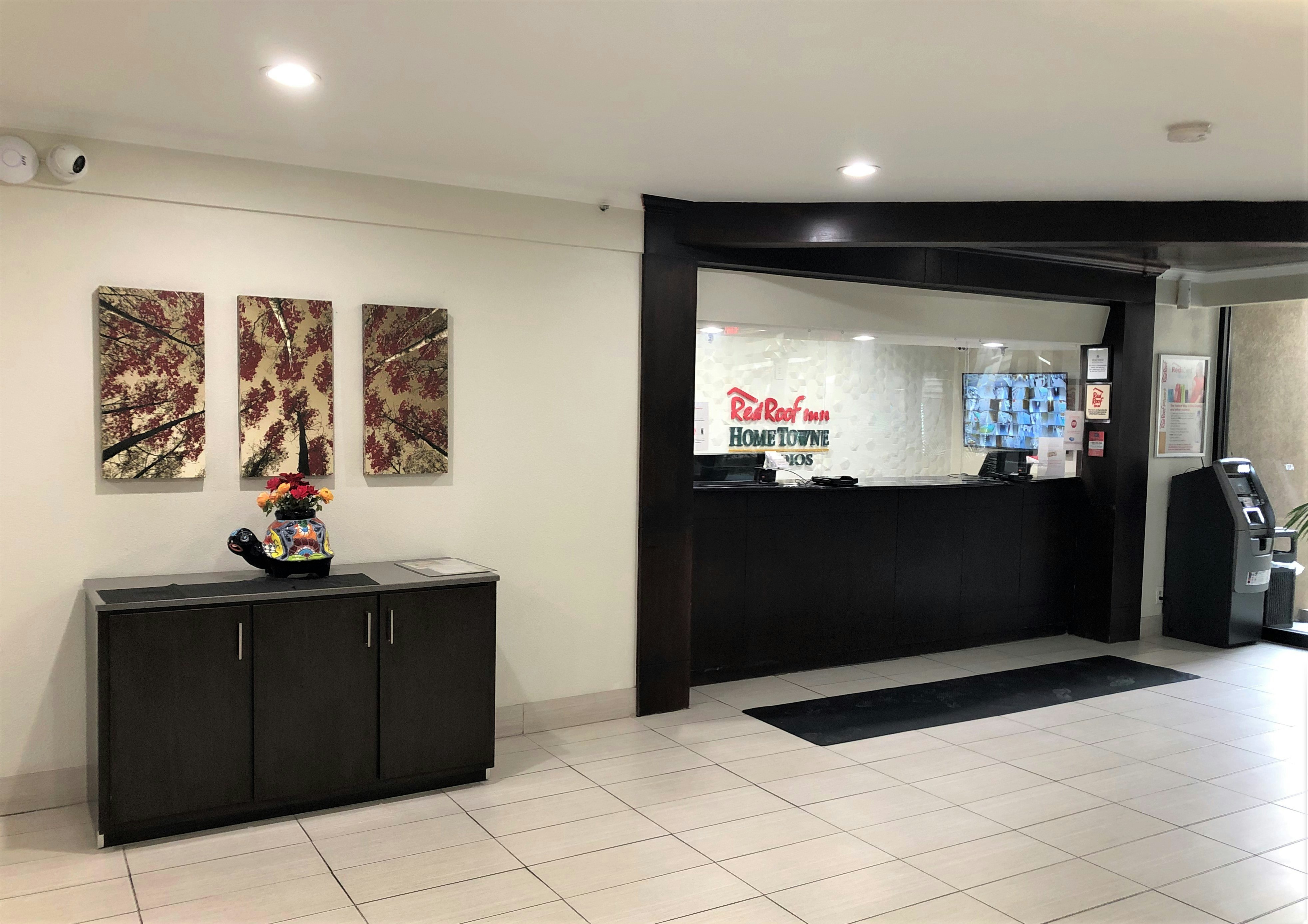 HomeTowne Studios by Red Roof Bordentown - McGuire AFB 5/12