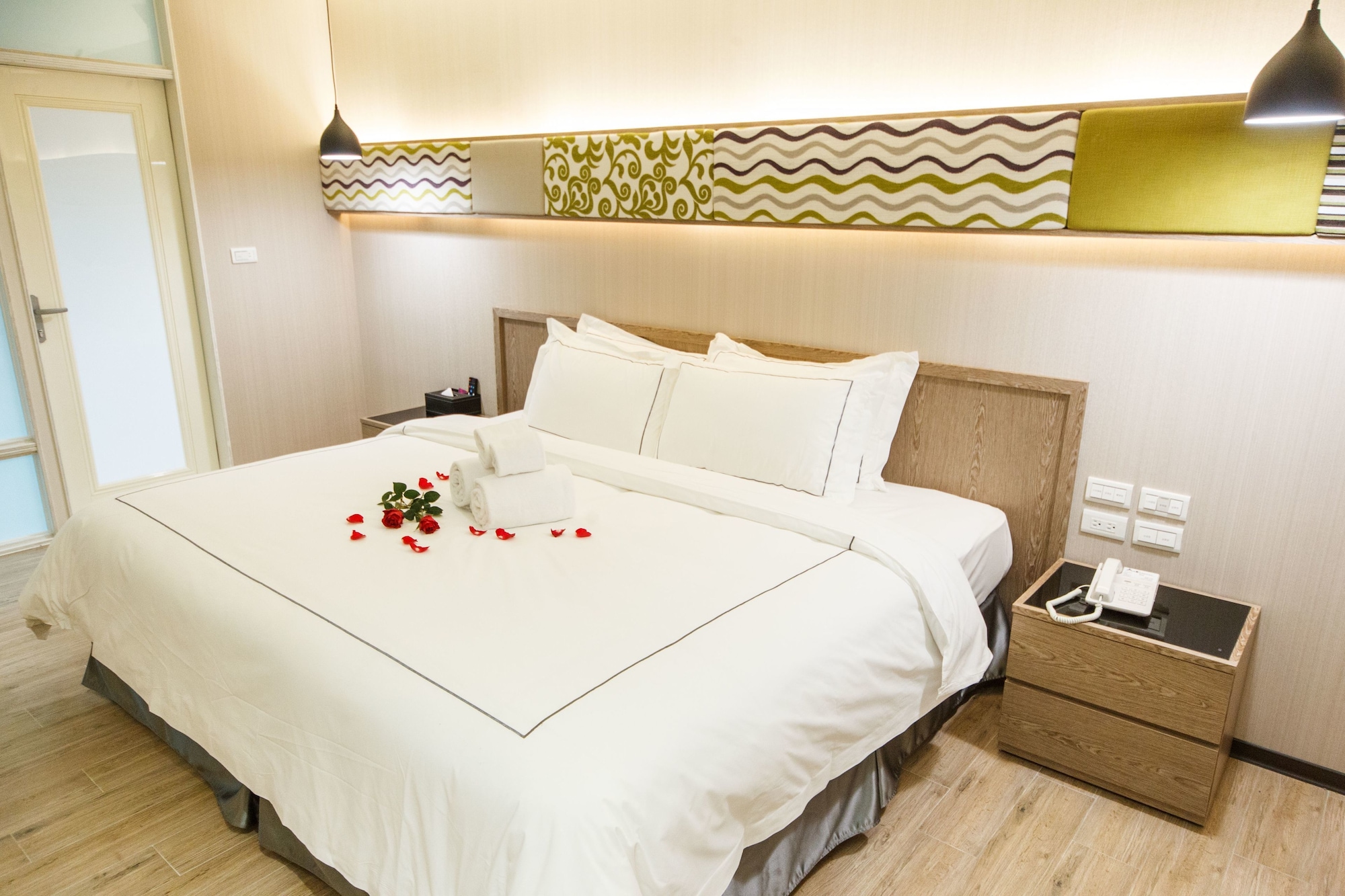 STANDARD, DOUBLE BED