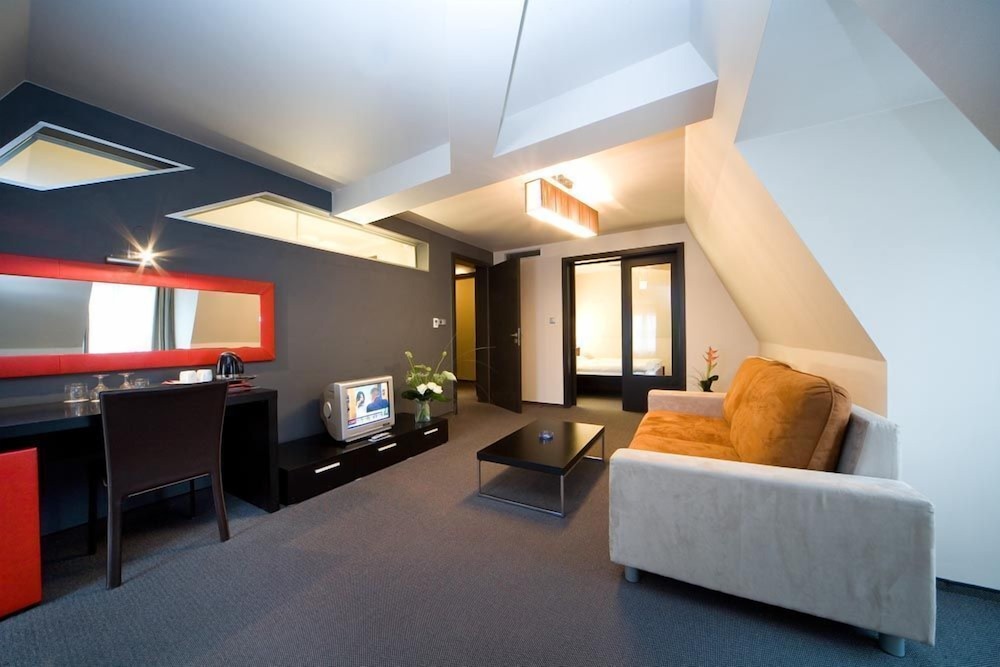 Prague Inn 33/53