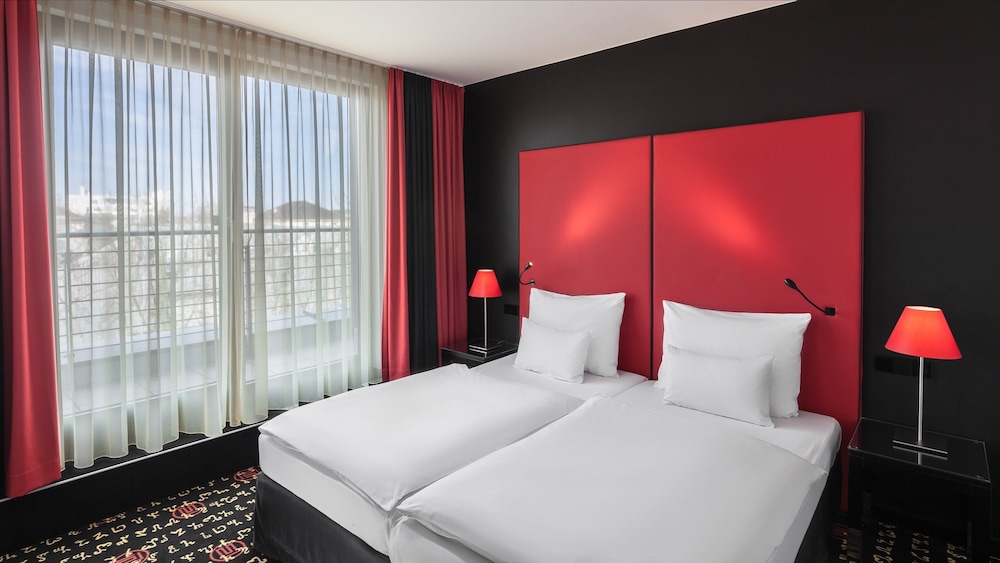 Holiday Inn Munich - Westpark 9/83