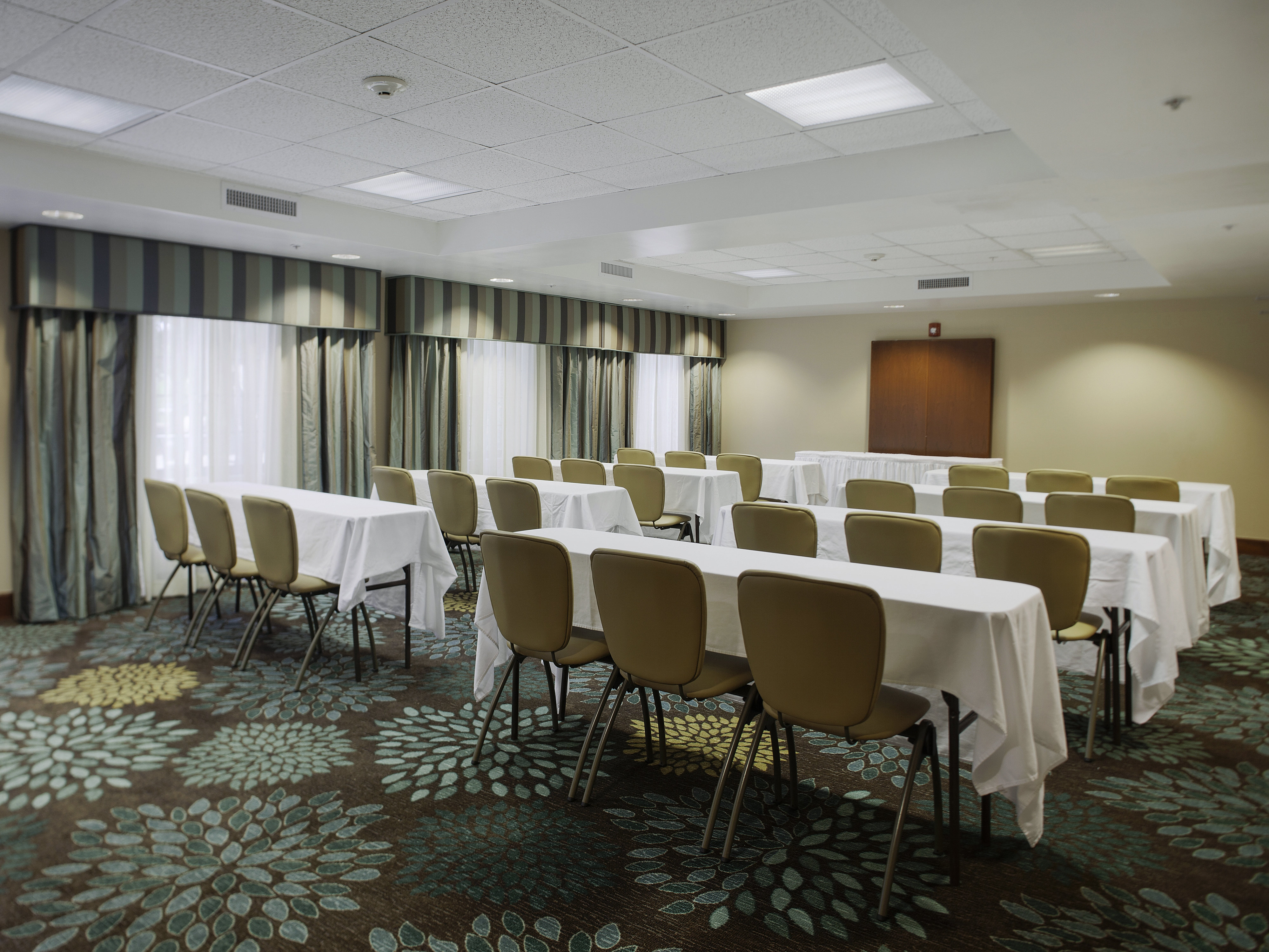 Staybridge Suites Fayetteville Univ of Arkansas 40/51