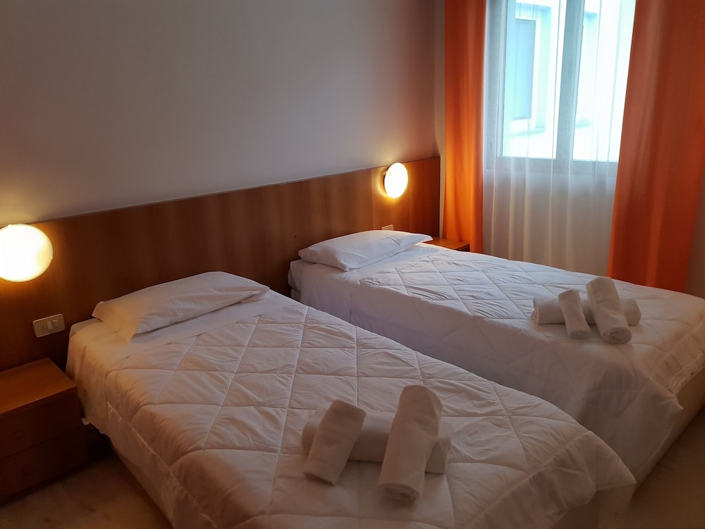 Risthotel Airport 10/35