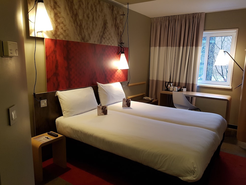 Ibis Sheffield City 7/47