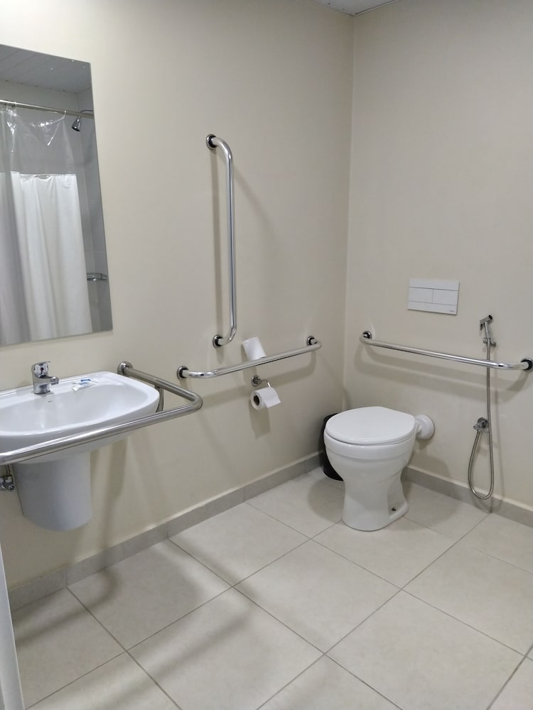 Ibis Budget Manhuacu 69/70