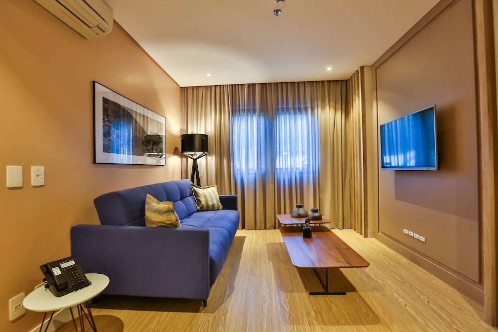 Quality Hotel Blumenau 36/48