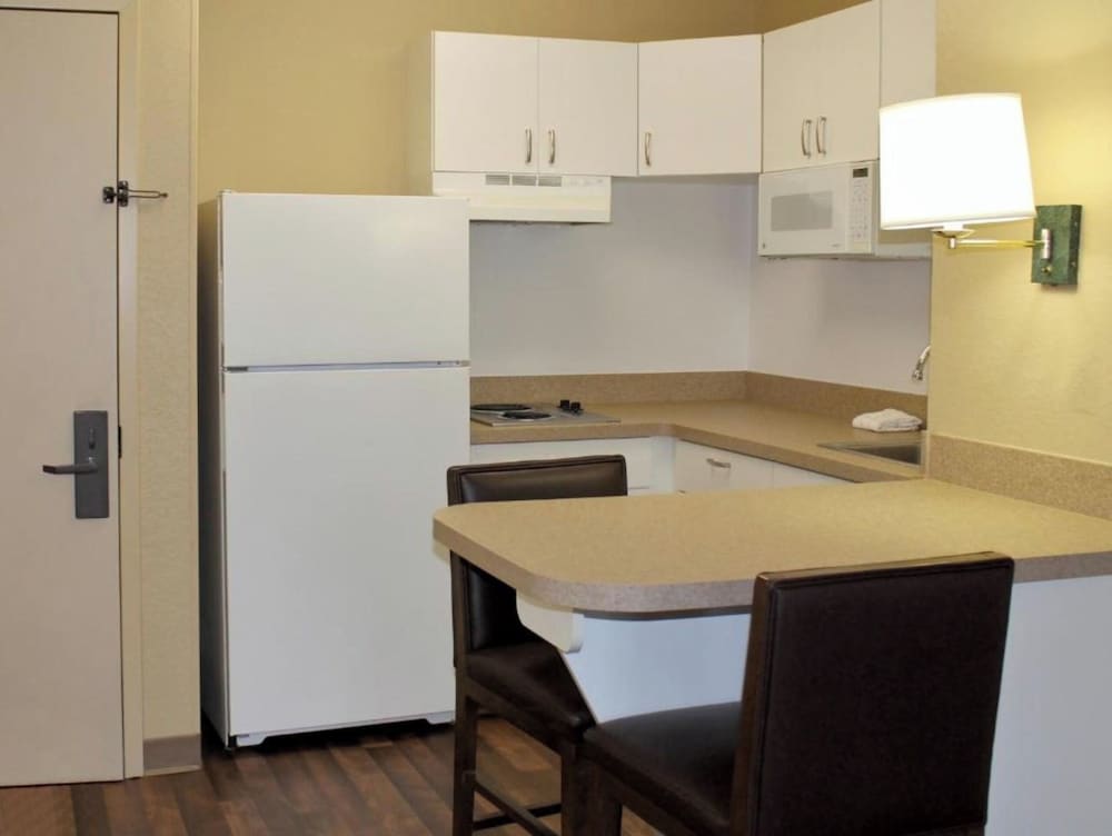 Studio6 Extended Stay Minneapolis Airport Eagan North MN 51/64