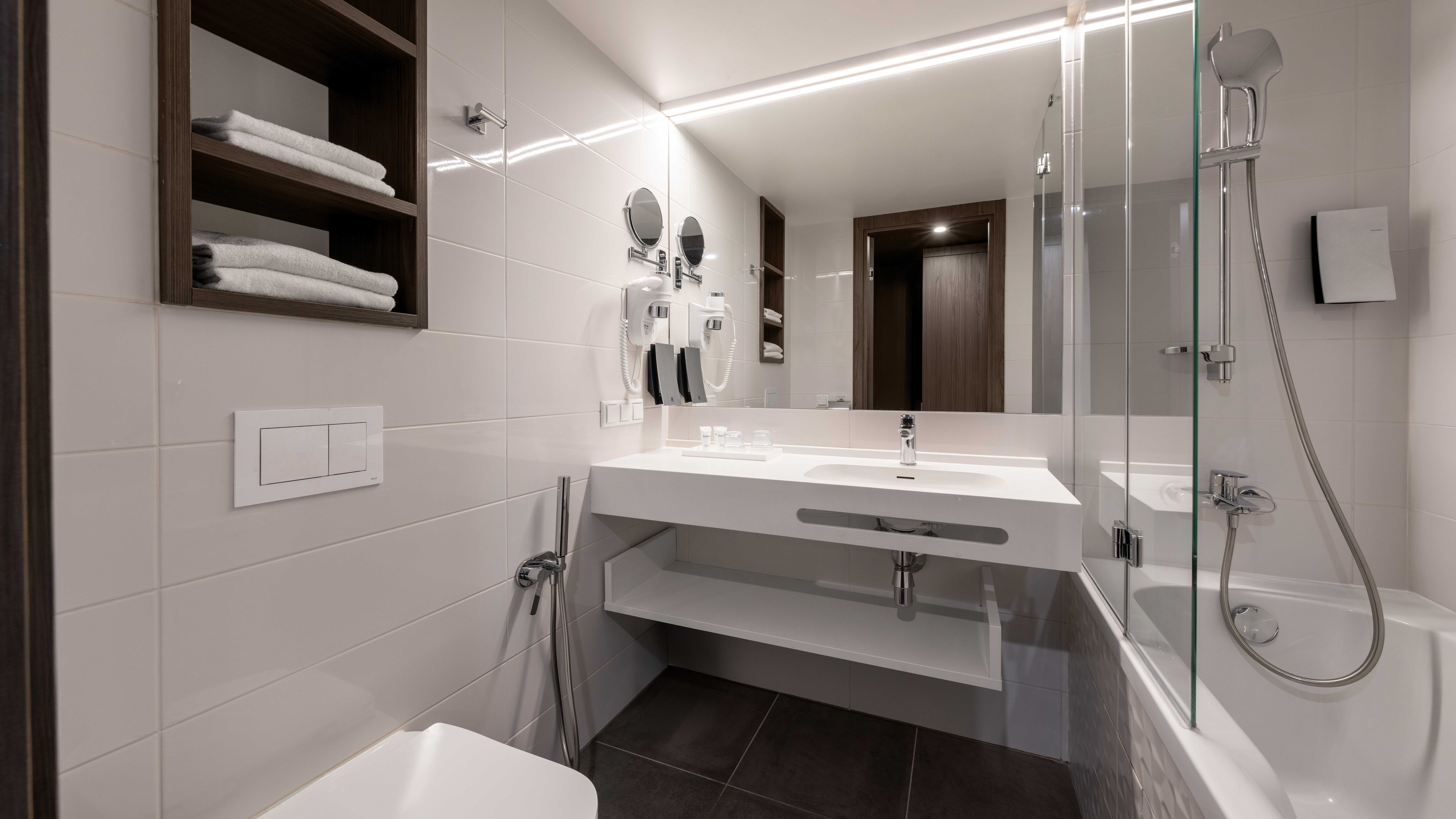 FAMILY ROOM No Spa Access، Wellton Riverside SPA Hotel 4/6