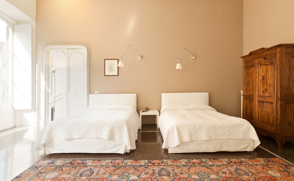 LOCANDA DI PALAZZO CICALA 33/52