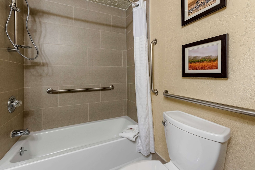 Comfort Inn Madison, IN 15/43