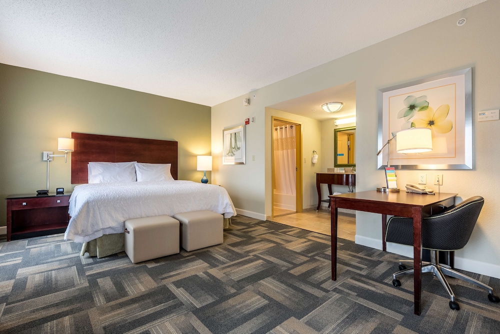 STUDIO, KING BED, ACCESSIBLE