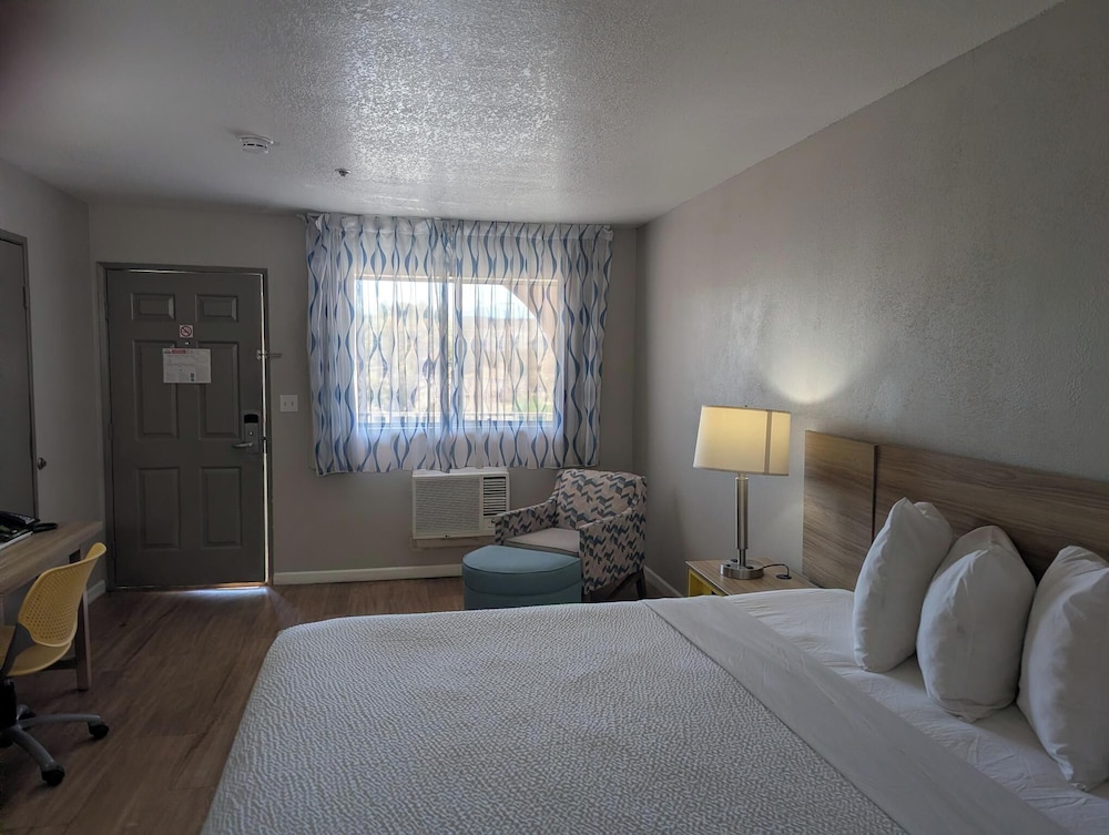 Room, King Bed