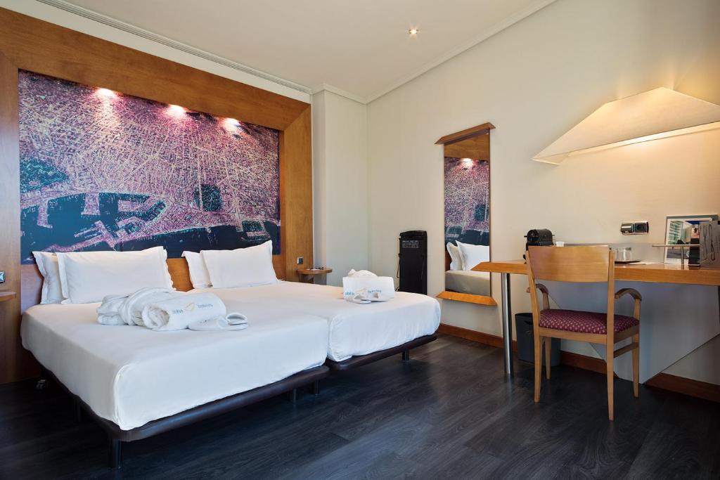 غرفة تنفيذية بسرير مزدوج أو سريرين منفصلين