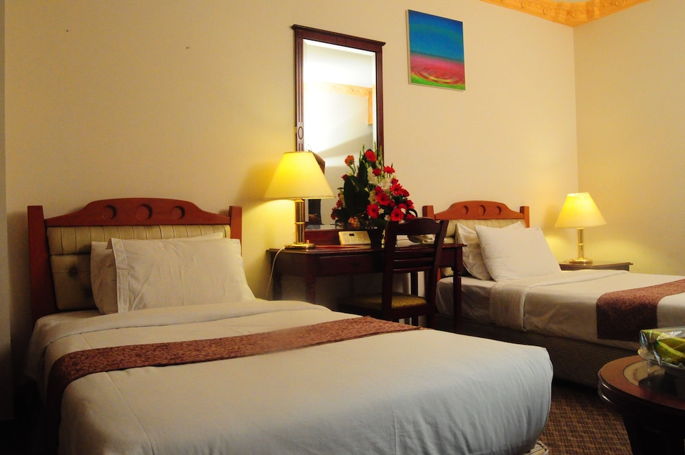 HOTEL SWEET DREAM 12/52