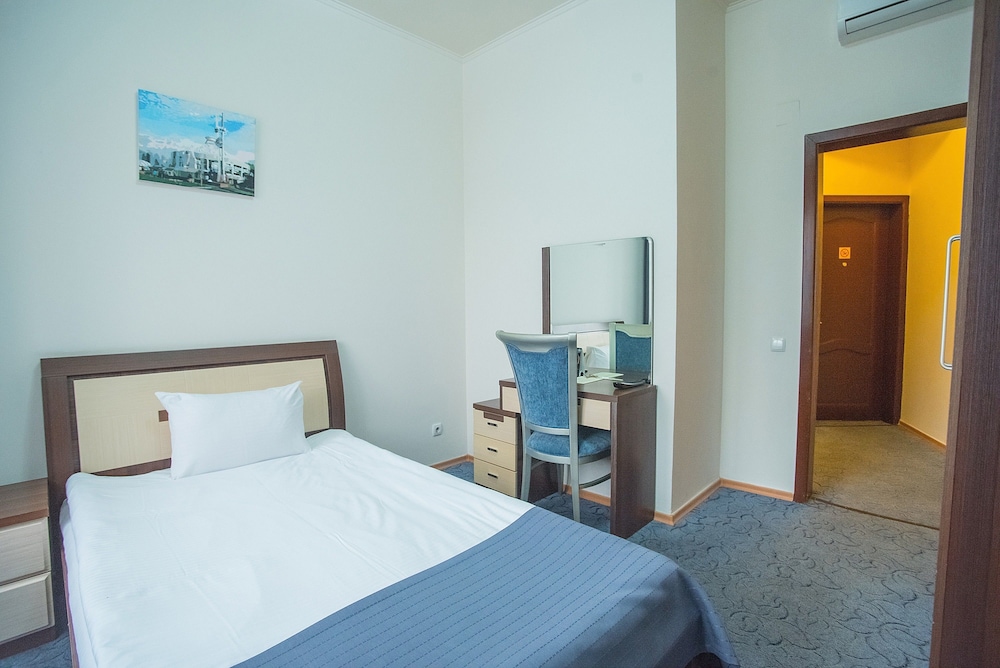 Alma Hotel 30/76