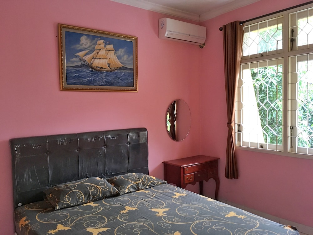 Cendana Mulia Hostel 11/20