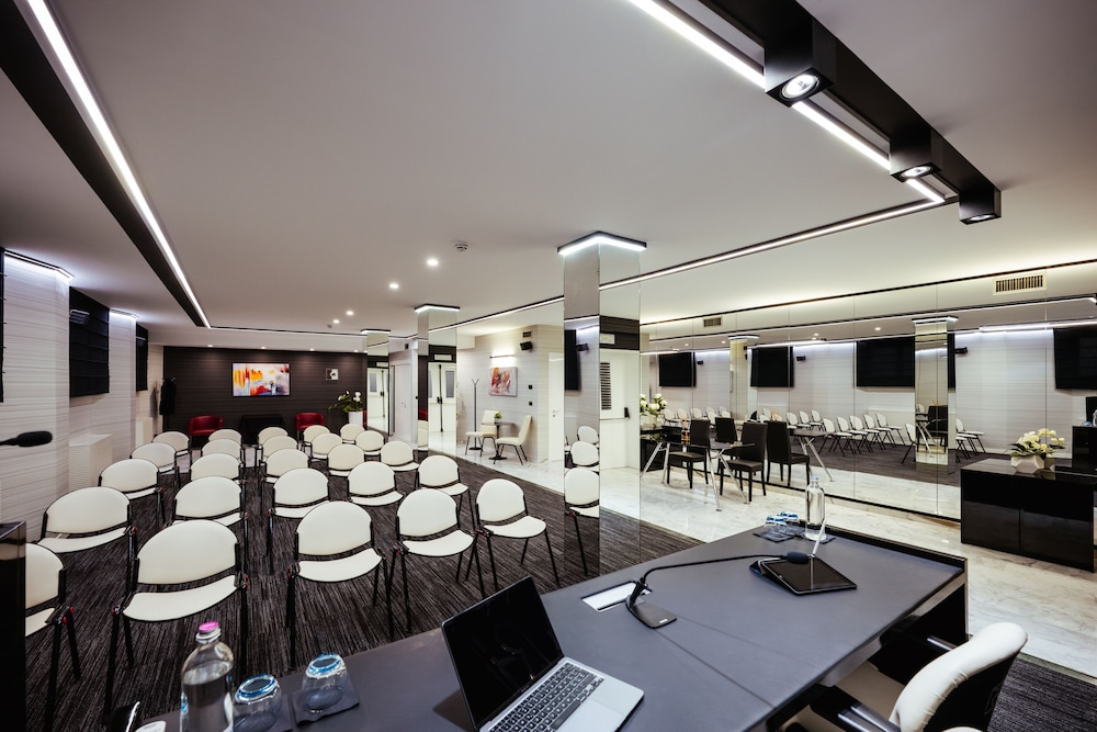 Raffaello Hotel 37/50