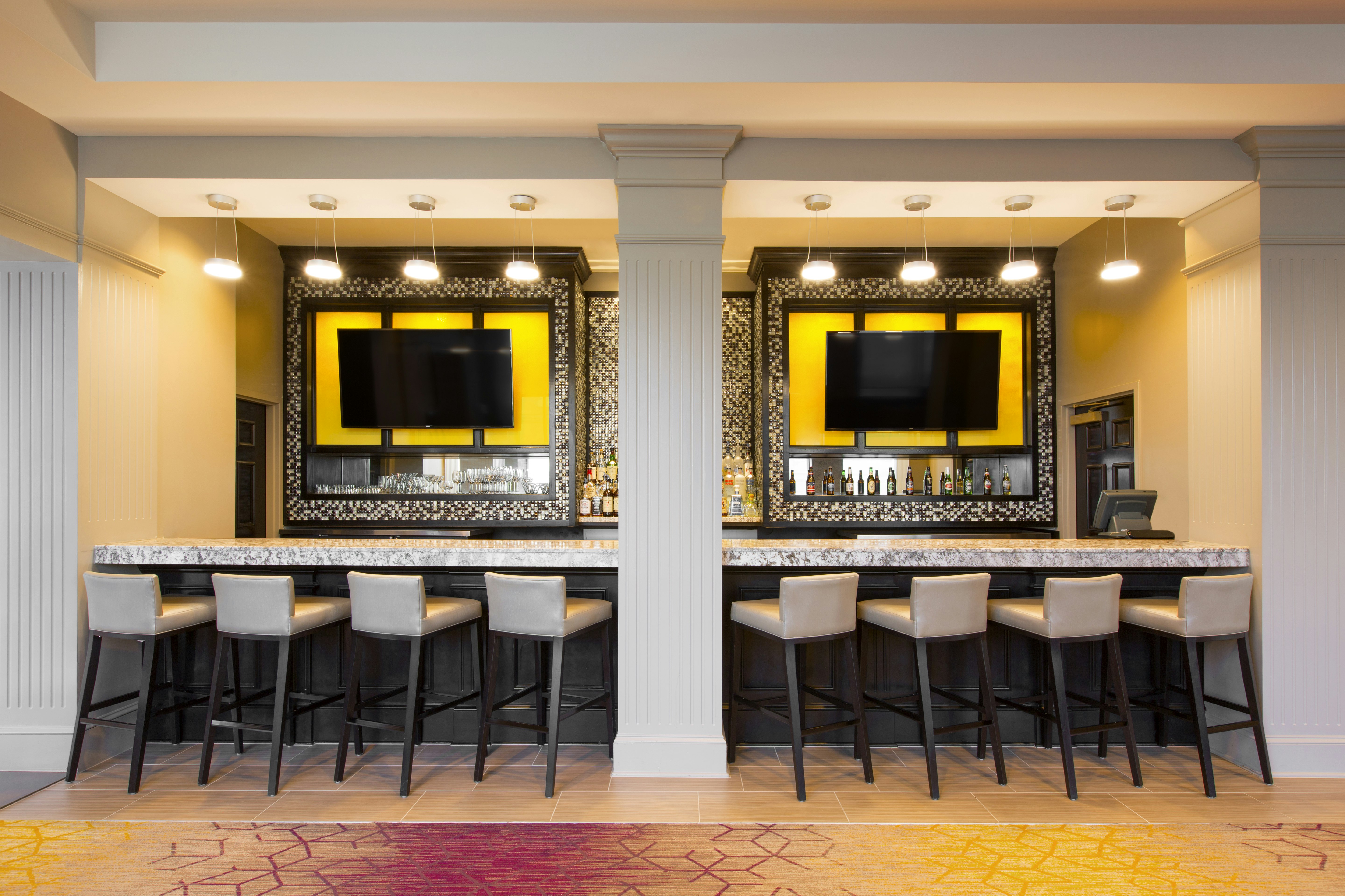 Doubletree By Hilton Hotel Savannah Historic District 34/38