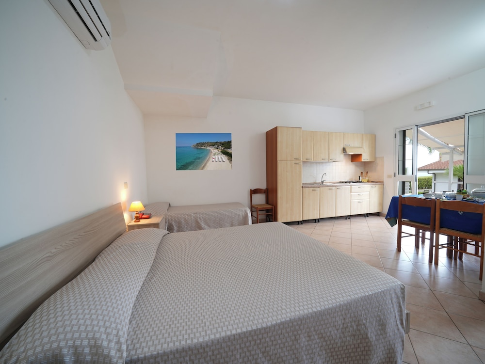 Residence Rosy Hotel 7/50