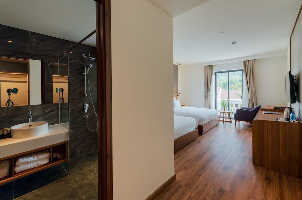 The Tahiti Beach Hotel Phu Quoc 20/21