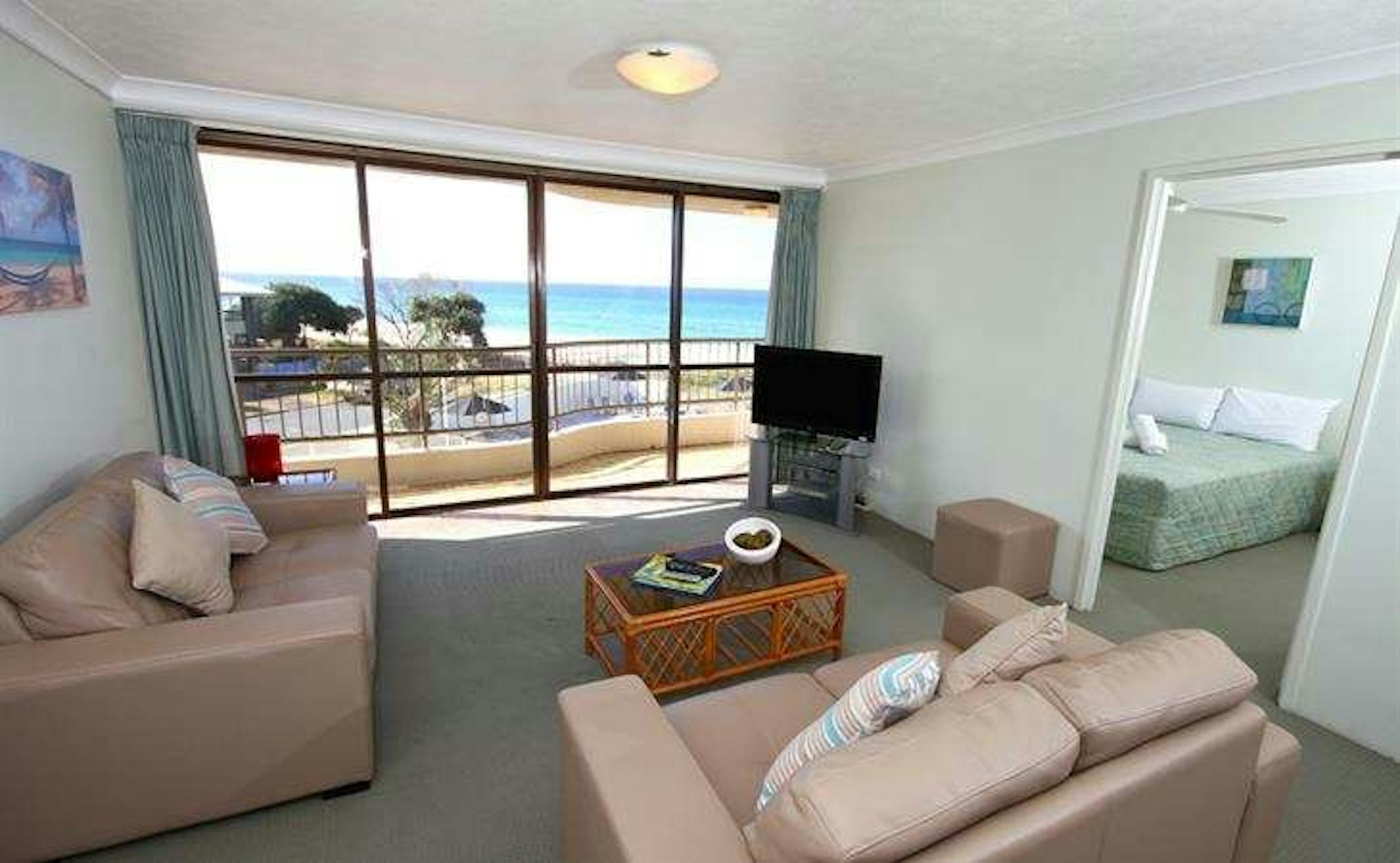 San Simeon Beachfront Apartments 3/7