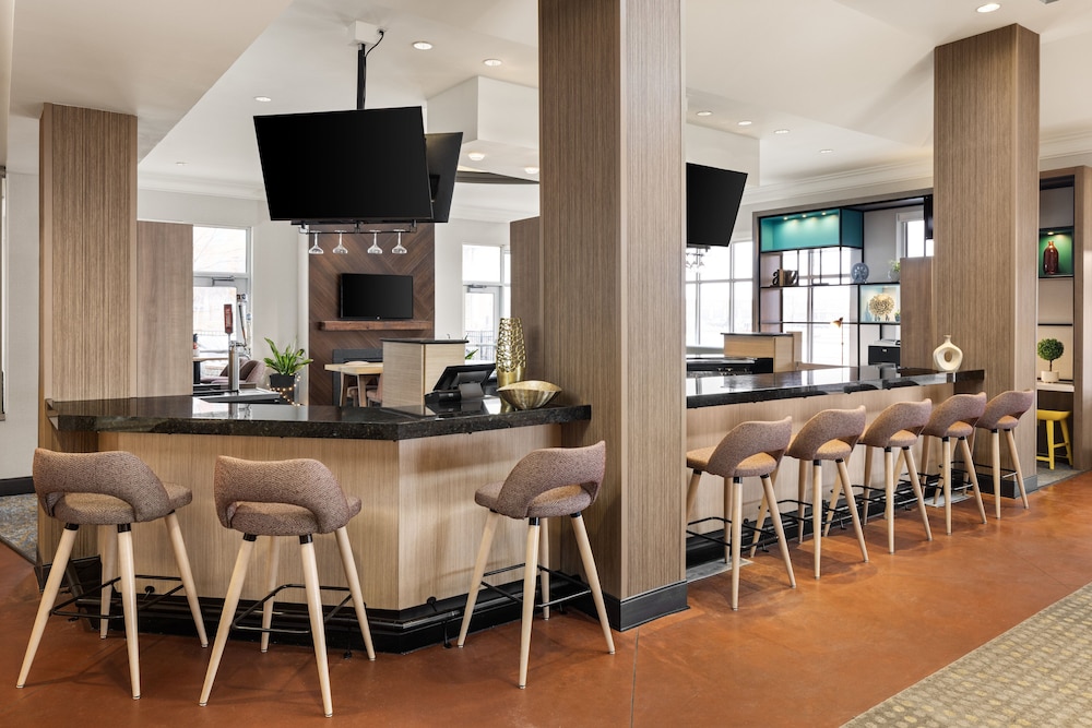 Holiday Inn Hotel Suites Maple Grove Nw Mpls Arbor Lks 58/76