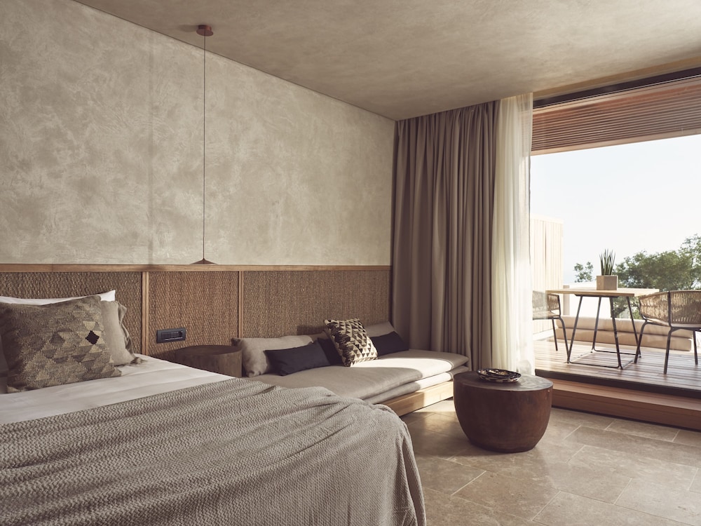 EXECUTIVE, SUITE, SUNSET VIEW, PRIVATE POOL