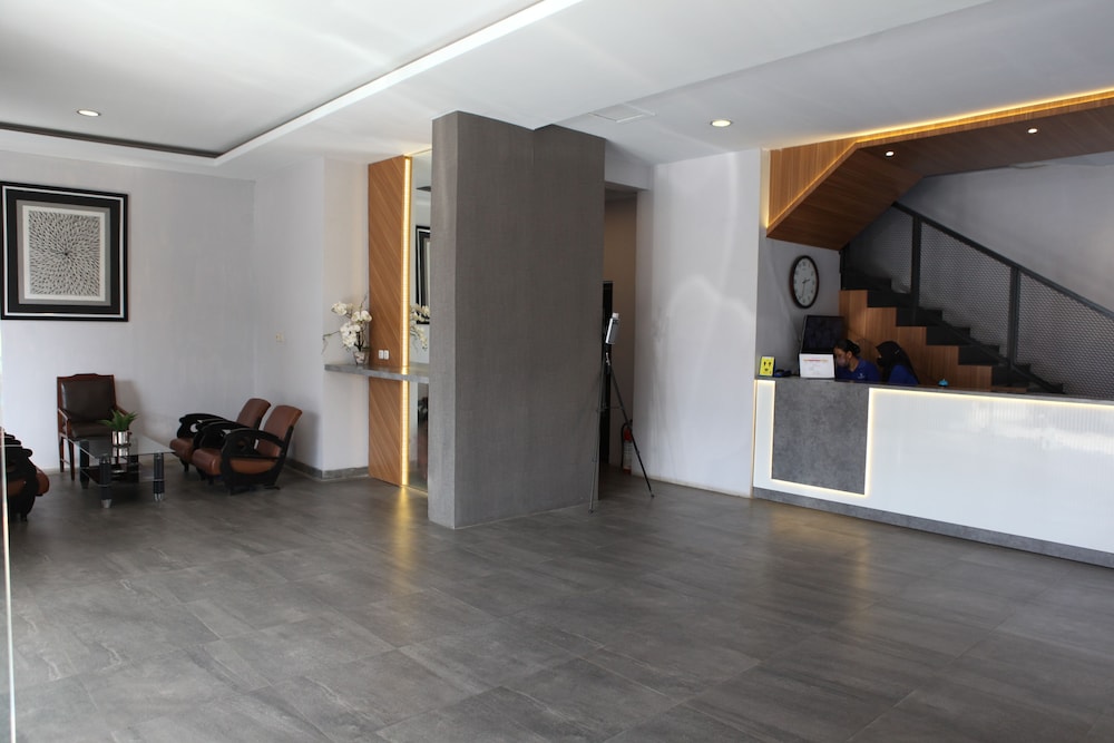 Rahayu Hotel Cirebon 8/60