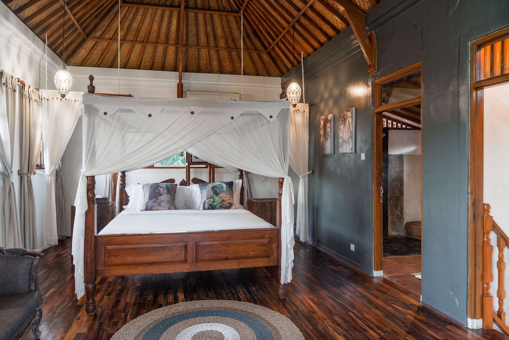 Oberoi Luxury Villas 29/50