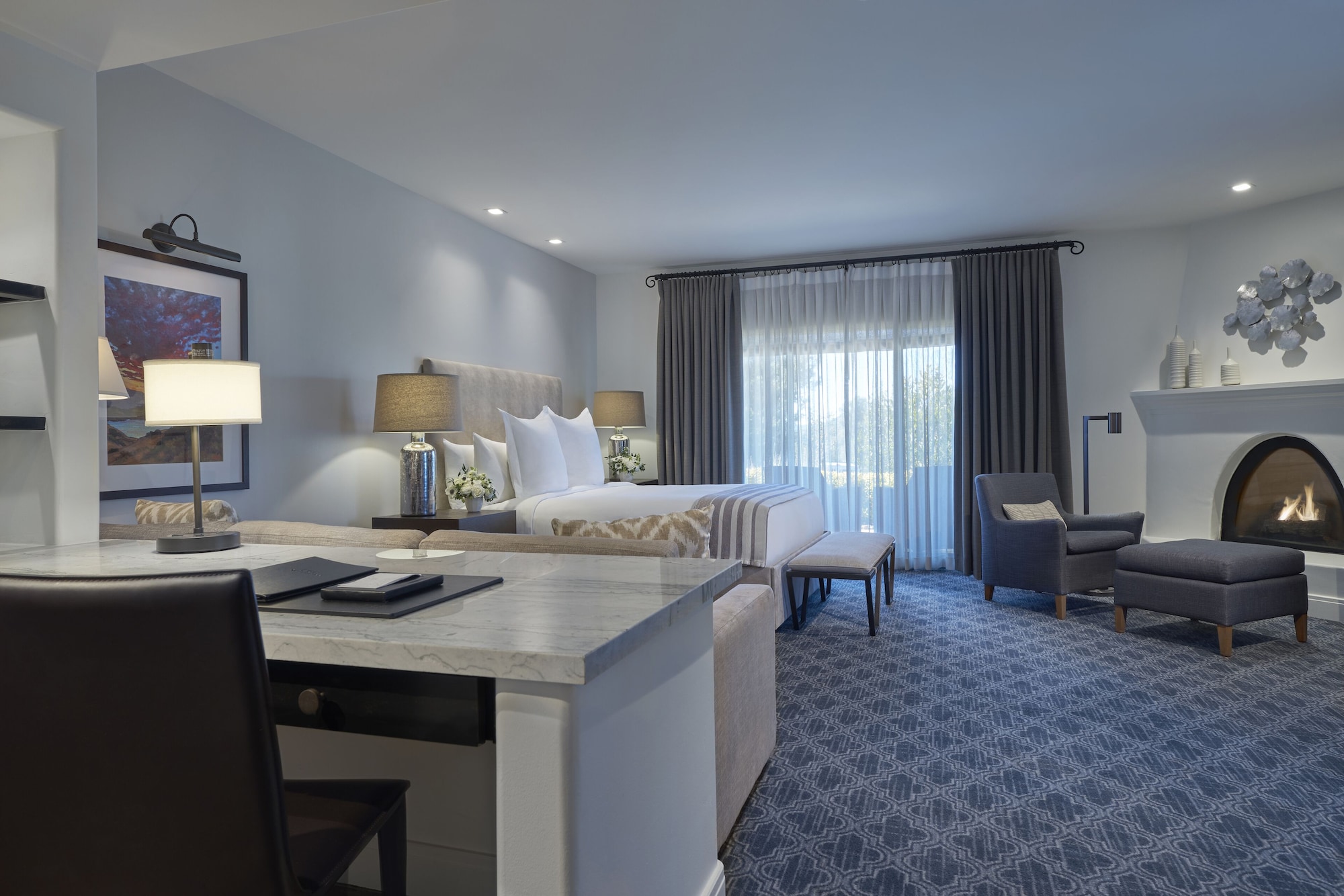 Mini, Suite, King Bed