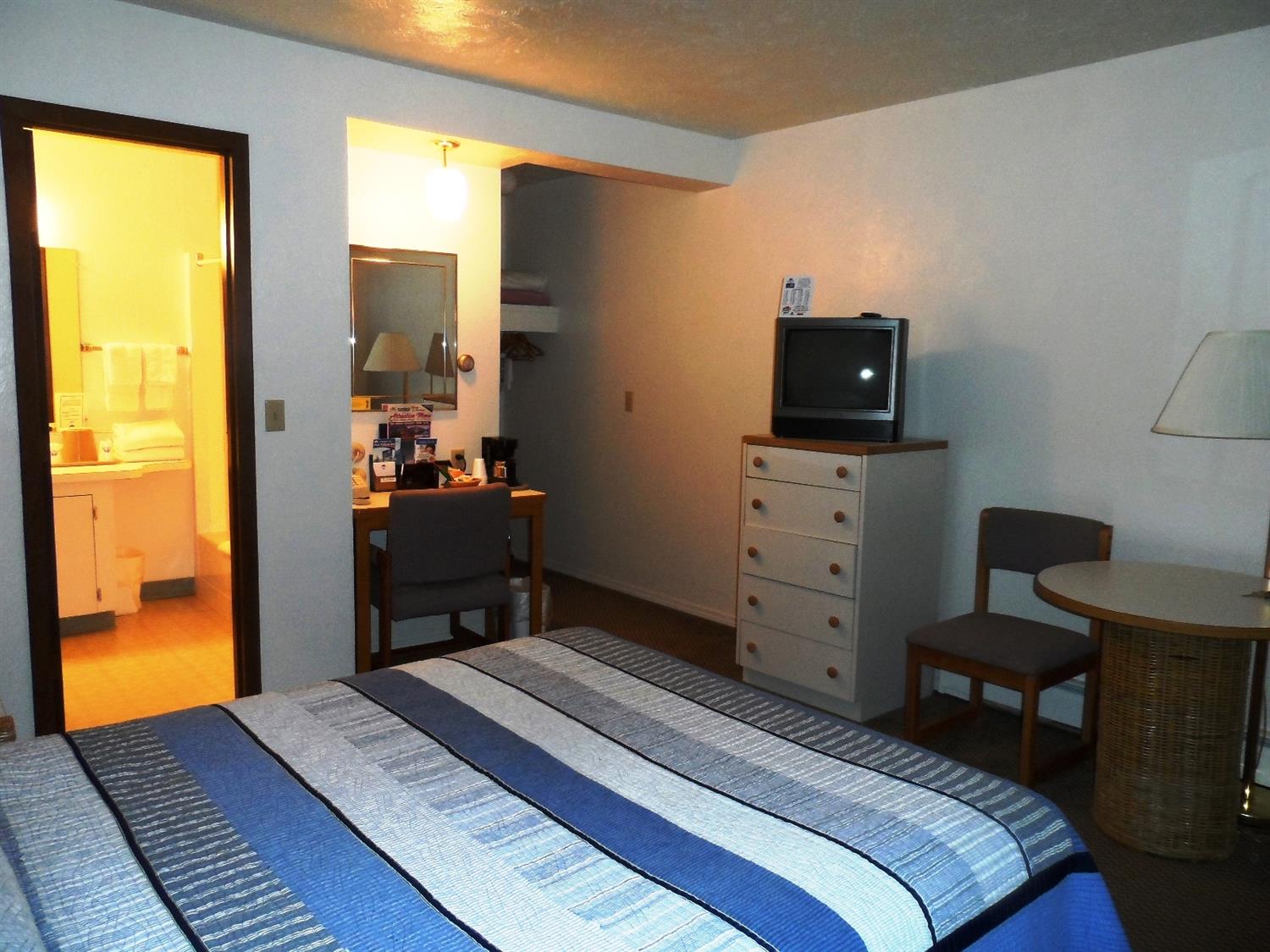 Americas Best Value Port Polson Inn 54/67