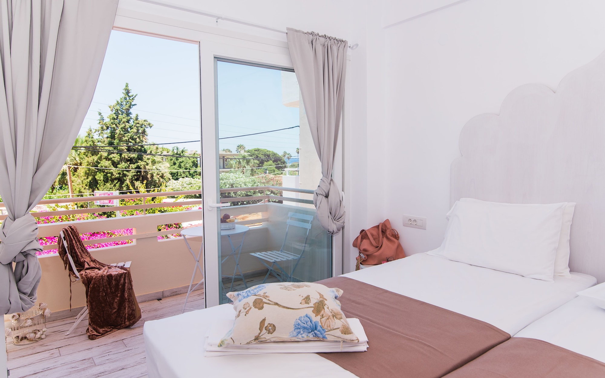 Mini, Deluxe, Suite, Double Bed, Hot Tub
