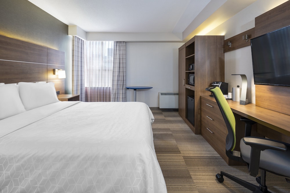 Holiday Inn Express Toronto Downtown 18/76