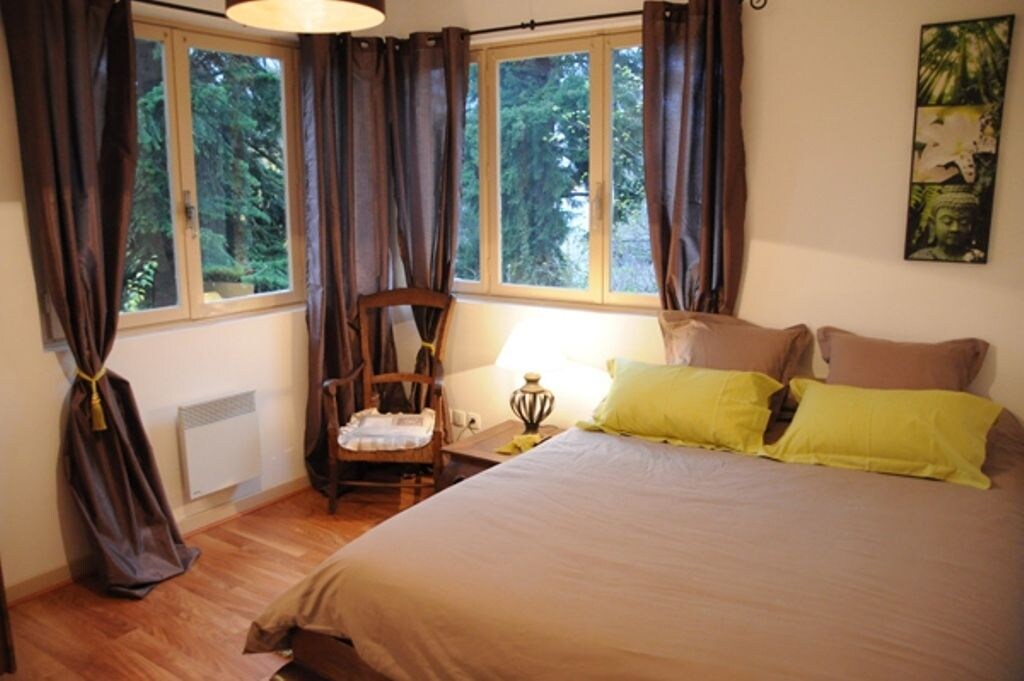 2 ROOMS, SUITE, HOUSE, LIVING AREA, KITCHEN