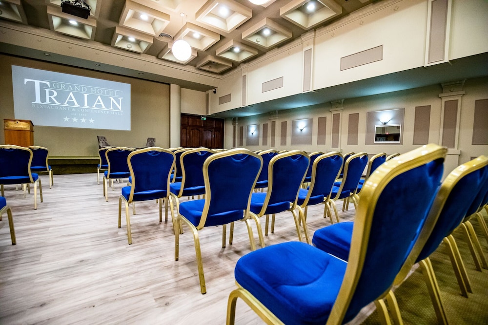 GRAND HOTEL TRAIAN 28/34