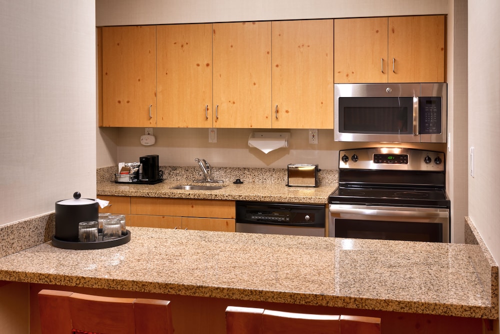 Hampton Inn & Suites Orem 14/43